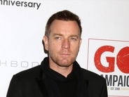 ユアン・マクレガー、元妻と配偶者扶養費をめぐってバトルか