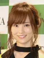 横澤夏子 長かった髪をバッサリ 久々のボブヘアに かわいい 似合ってる の声 年1月7日 エキサイトニュース