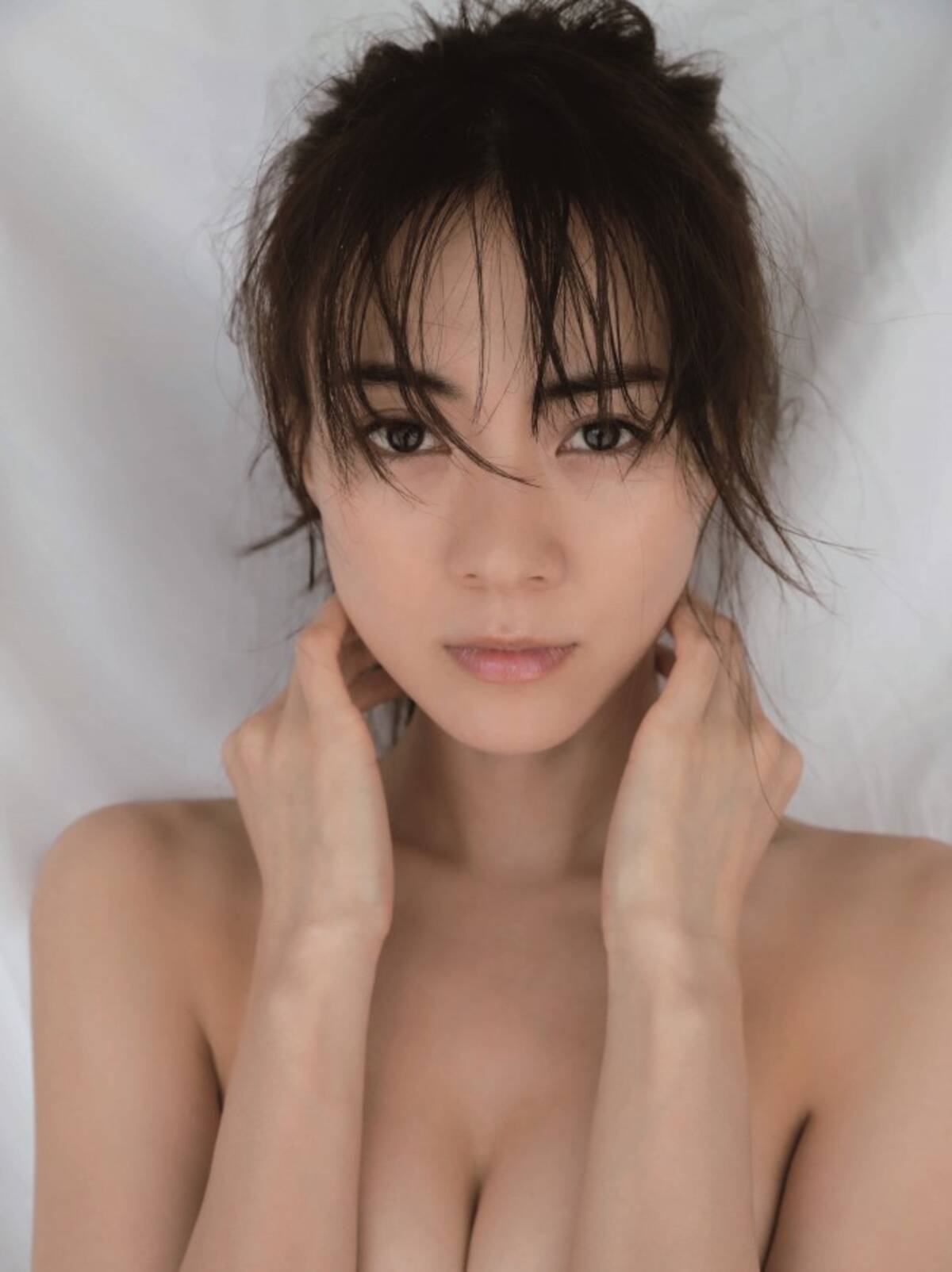 北川景子 ランジェリー姿 安座間美優、初のランジェリー姿&寝起きスッピンショットも ファースト写真集 (2019年2月14日) - エキサイトニュース