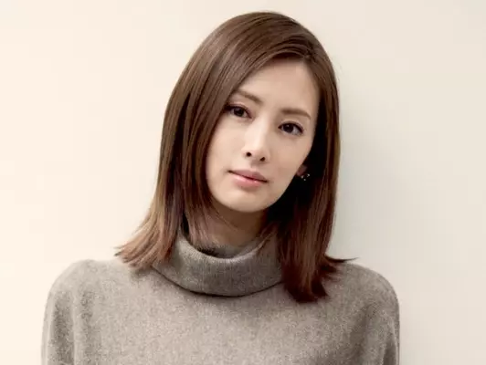 北川景子の 独特すぎる ボウリング姿に 萌えすぎる の声 家売るオンナの逆襲 第7話 19年2月21日 エキサイトニュース