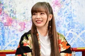 どっちが本物 きゃりーぱみゅぱみゅ 激似2ショットに本人も 似てた 19年3月21日 エキサイトニュース