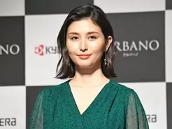 橋本マナミが髪をバッサリ 色っぽい首筋あらわにファン 溜息が止まらん 19年4月15日 エキサイトニュース