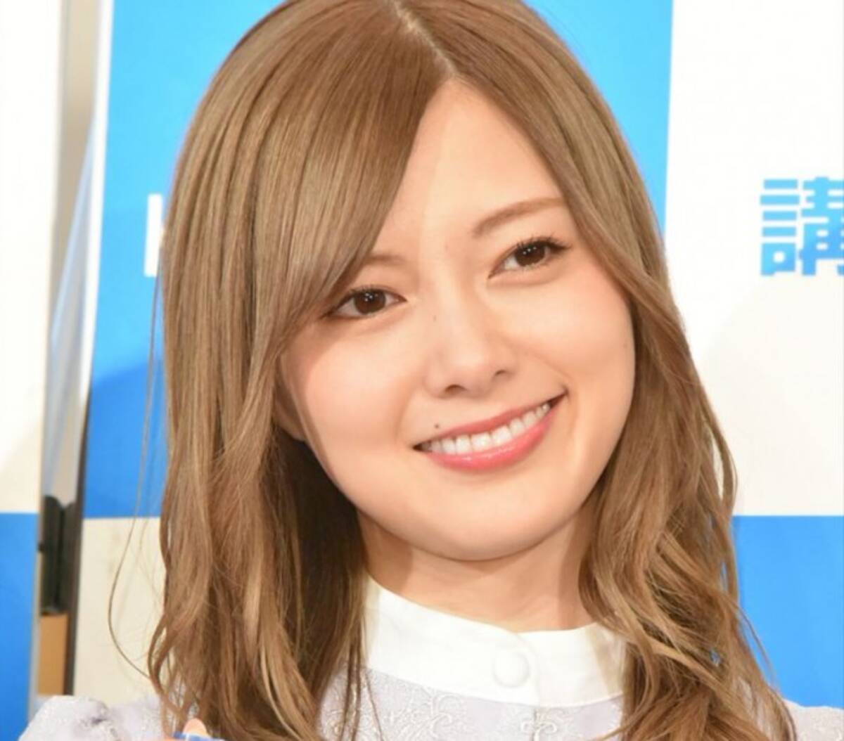 乃木坂46 白石麻衣 保健室で天使の笑顔 とにかく癒されます 19年4月26日 エキサイトニュース