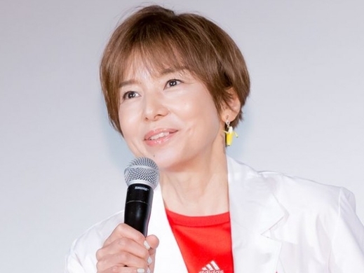 山口智子 ロングバケーション 以来23年ぶり月9出演 髪もバッサリ 19年6月10日 エキサイトニュース