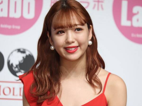 藤田ニコル おさげ姿のビキニショットに 可愛い の声続々 19年8月2日 エキサイトニュース