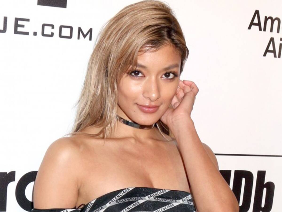 ローラ 美ヒップ 美脚あらわ ミット打ちが かっこいい と話題 19年8月3日 エキサイトニュース