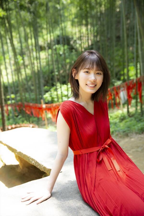 欅坂46 小池美波 ファースト写真集で水着 下着カットに挑戦 19年8月5日 エキサイトニュース