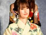 「深田恭子、どんぐりと夏祭りへ　人混みに紛れる2人に「オーラで気付かれそう」」の画像1