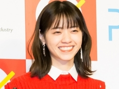 西野七瀬 若月佑美 衛藤美彩 乃木坂46卒業生が集結 深夜にファン大感激 19年10月24日 エキサイトニュース