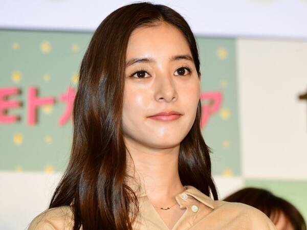 新木優子 濃いメイク ド派手ワンピの ユリカ 姿が新鮮 19年10月21日 エキサイトニュース