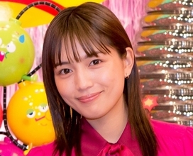 川口春奈、“黒マスク”デビューも…ファン「マスクしてても可愛い」