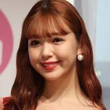 「藤田ニコル、“ピタピタ衣装” スタイル際立つショットにファンほれぼれ」の画像1