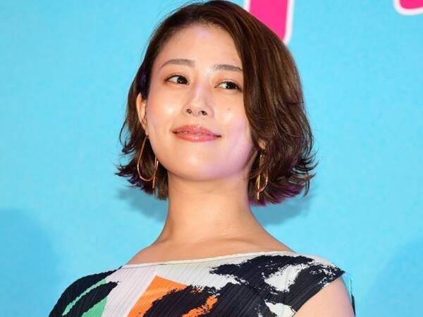 高畑充希 鏡に映る表情の違いにファン驚き え なにこれ 摩訶不思議 年2月3日 エキサイトニュース