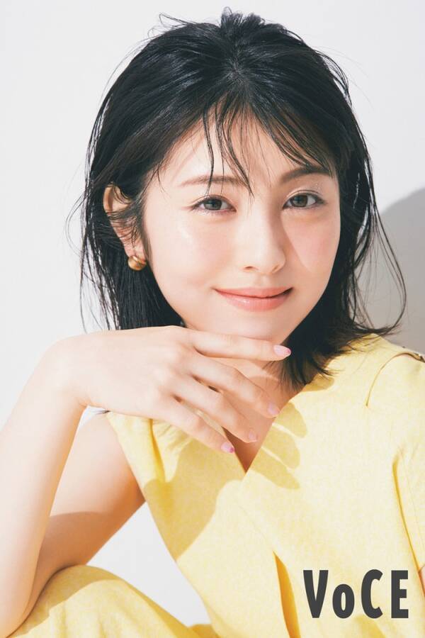 川口春奈 Voce 1年ぶり表紙に登場 浜辺美波の透明感あふれるショットも 年4月22日 エキサイトニュース