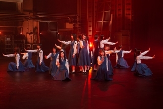 欅坂46、今夜最後のテレビ出演　ラストライブの裏側にも独占密着