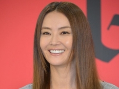 井上和香 ばっさりショートヘア いつもより短くて恥ずかしい 年11月6日 エキサイトニュース