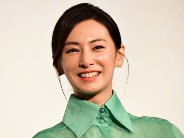 北川景子 美しいメガネ姿 フジ小澤陽子アナ 2ショットに感動 こんなことが起きるなんて 21年2月12日 エキサイトニュース
