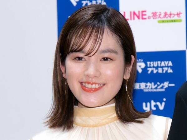 筧美和子 黒縁メガネ パーカー姿 オフ感 あふれるキュートなコーデに反響 21年3月11日 エキサイトニュース