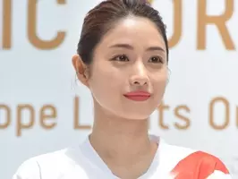 石原さとみ 新ドラマ撮影現場の 松下奈緒にべったり 行動である疑惑が 14年10月23日 エキサイトニュース