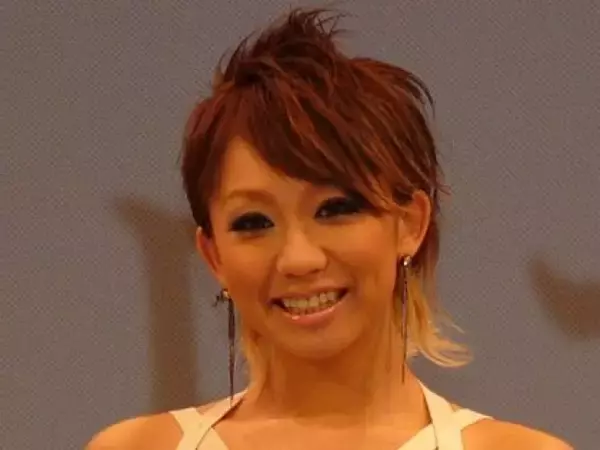 倖田來未、10年ぶり“暗めヘア”ショット　イメージ覆す姿にファン驚き