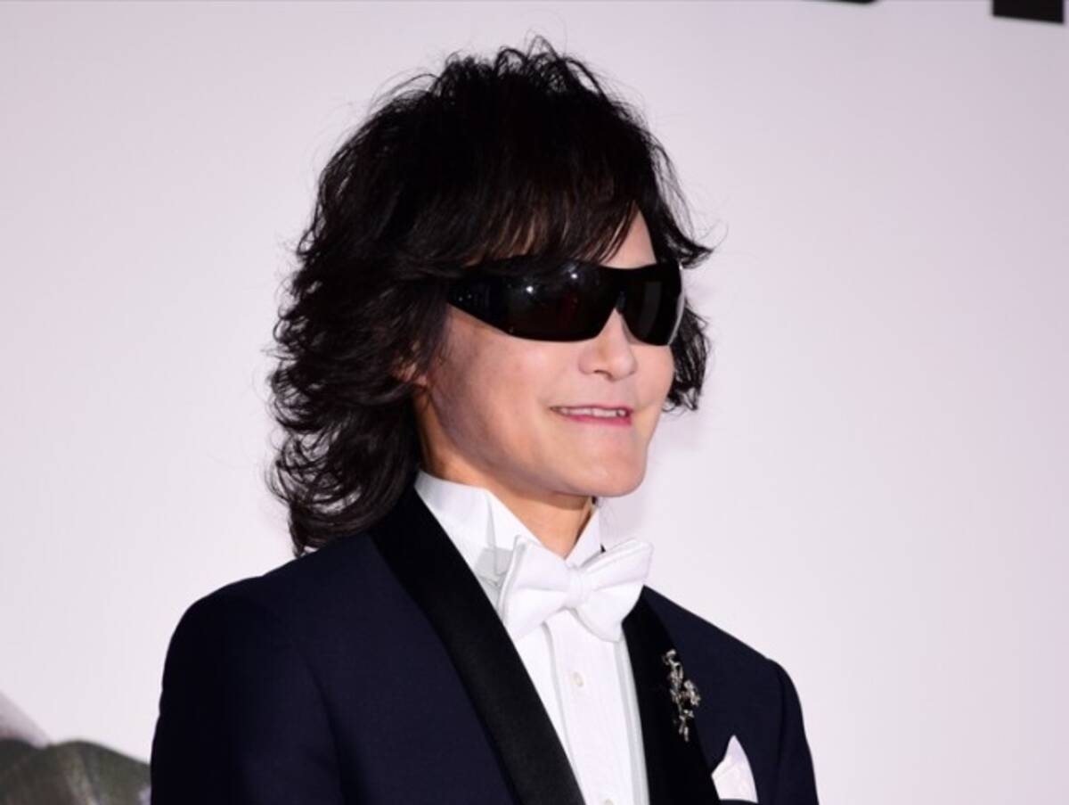 シャアが静かに読書中 X Japan Toshiのシュールなオフショットに反響 21年4月27日 エキサイトニュース