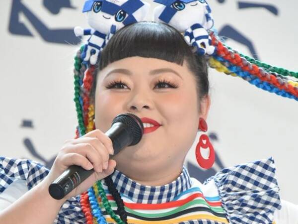 渡辺直美 人生最長ネイル で 自炊は捨てました 存在感きわ立つ白髪にも反響 21年5月3日 エキサイトニュース