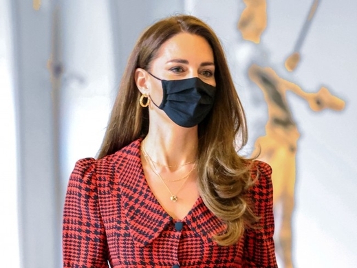 キャサリン妃 ふんわりワンピース姿で子どもたちと庭園をお散歩 19年7月6日 エキサイトニュース