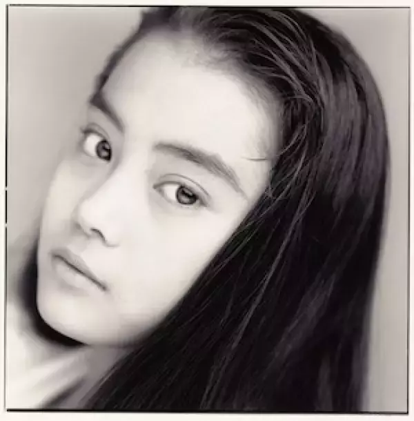 「“伝説の少女”14歳の頃も　観月ありさ30周年　100ページ超デジタル写真集」の画像
