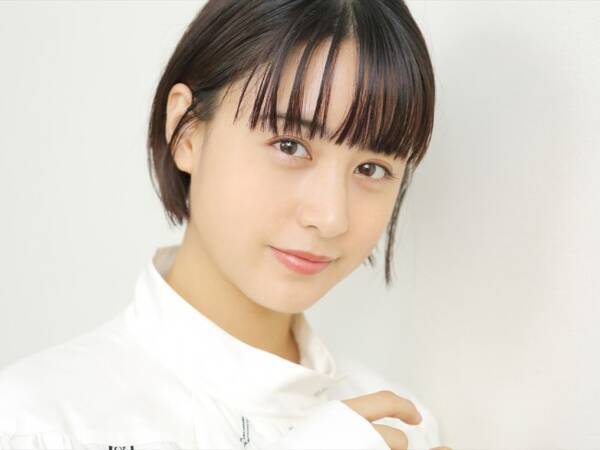 山本美月 フリルのブラウス パンツスタイルに かっこいい お美しい と反響 21年6月7日 エキサイトニュース