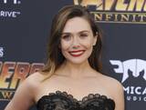 「『ワンダヴィジョン』エリザベス・オルセンが結婚　さりげない「夫」呼びで発覚」の画像1