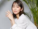 「吉岡里帆、黒レースの透けワンピで魅了　「超絶かわいい」「可愛すぎるでしょ」の声」の画像1