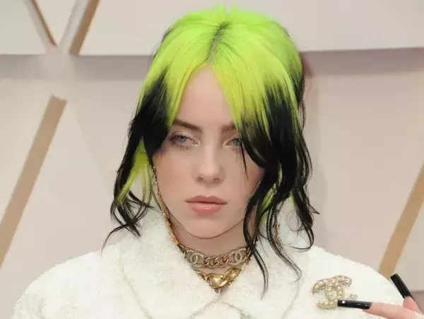 「アジア人差別動画流出で非難集中のビリー・アイリッシュ、謝罪コメント発表」の画像