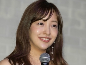 板野友美、「高橋になってる！」認定証公開でファン反応　植物療法の資格を取得