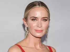 ドウェイン ジョンソン 身体がデカすぎてポルシェ タイカンに乗車できず 撮影現場は爆笑の渦 年11月18日 エキサイトニュース 2 3