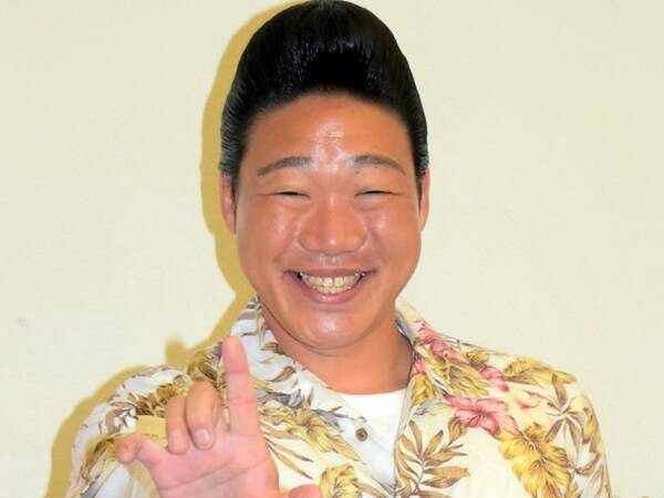 みやぞん 軟体ポーズ 逆立ちショットに反響 一人オリンピック すっごい身体能力 21年8月3日 エキサイトニュース