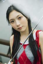 櫻坂46・谷口愛季、吉祥寺で見せた“愛らしさ”に大接近！　「B.L.T.12月号」表紙・巻頭に登場