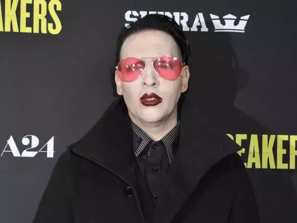 マリリン・マンソン、当時未成年の女性から性的暴行で訴えられる