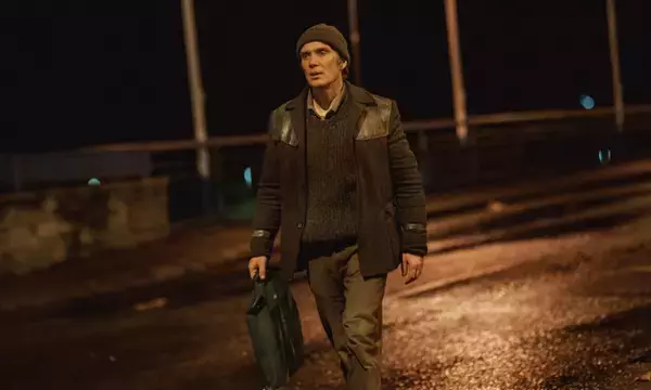 キリアン・マーフィーが沈黙と内面の葛藤を演じ切る！　映画『決断するとき』予告編＆新場面写真解禁