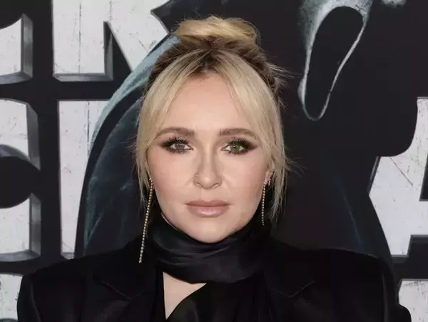 大ヒットドラマ『HEROES』俳優が衝撃告白　18歳の時、裸の有名男優と一緒にベッドに入るよう仕向けられた