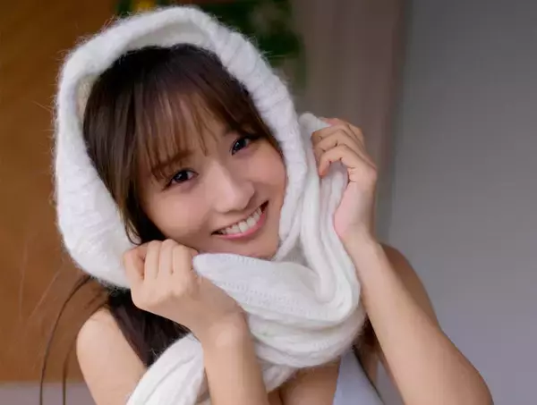 “ピュアすぎるアイドル”23歳、美ボディさく裂のデジタル写真集　レオタード姿も