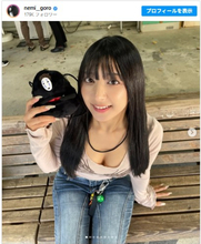 「ガチでムリ」異例解雇から3年のグラビア美女、へそ出しTシャツ姿がかわいいと反響