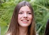 「スペイン王室の次女ソフィア王女、留学行きにまぶしい笑顔」の画像1