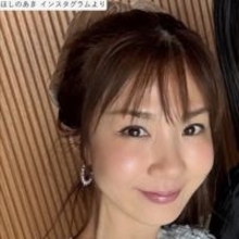 ほしのあき48歳、シースルーコーデで美スタイル全開　夫は13歳年下＆1児の母