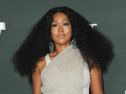 大坂なおみ、大胆なパーティールック　背中オープンのミニドレスで休暇を満喫