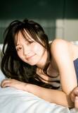 「森香澄の“見たことない素顔”　初登場で最高傑作のグラビア」の画像1