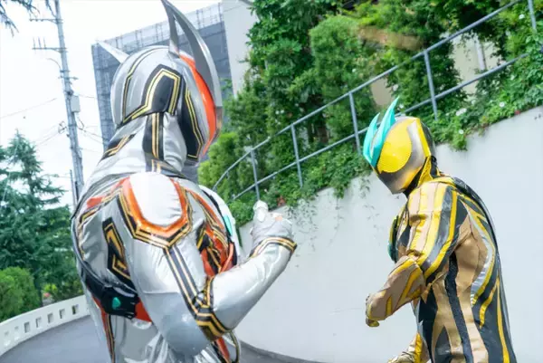 『仮面ライダーゼッツ』第14話「神鳴る」、莫の過去に隠された“深い闇”が明かされる