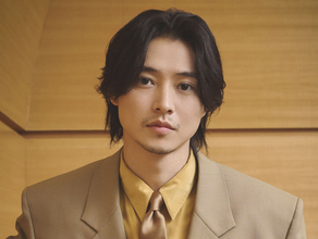 山崎賢人、実写『キングダム』で橋本環奈とオフショット「最高すぎる」「太陽のようなコンビ」