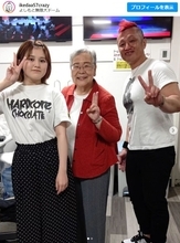 池田レイラ＆57CRAZY親子、話題の77歳・芸歴5年芸人「おばあちゃん」と3ショット