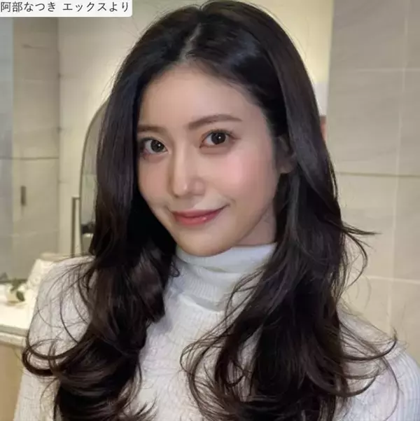 “令和の峰不二子”阿部なつき26歳、タイトなニット姿が「スタイル抜群」「可愛すぎる」と絶賛の声