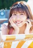 「日向坂46・松田好花、水着姿のナチュラルスマイルがかわいすぎ！　写真集封入ポスカ第3弾公開」の画像1